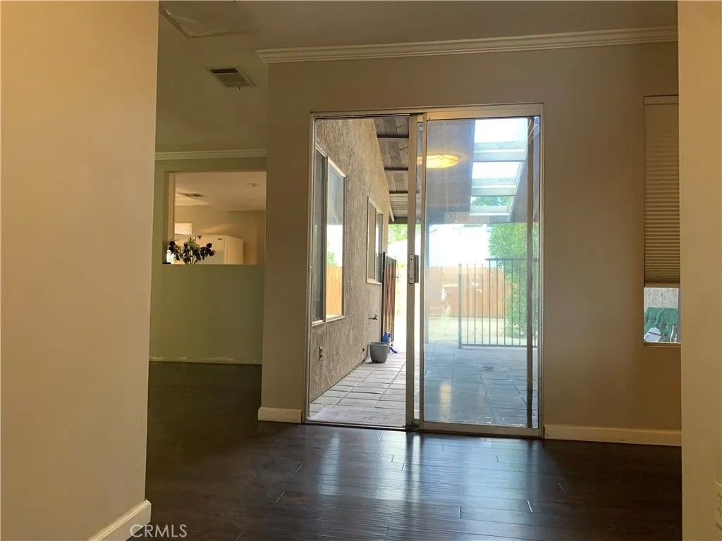 Photo of 685 Holly Dr, Hemet, CA 92543 (MLS # IV25279866)