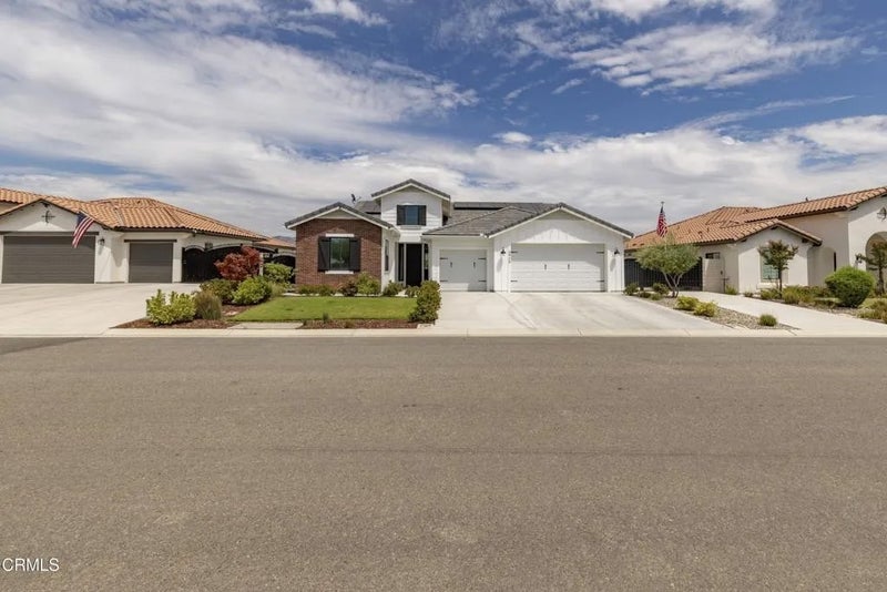 6909 Aquamarine Drive