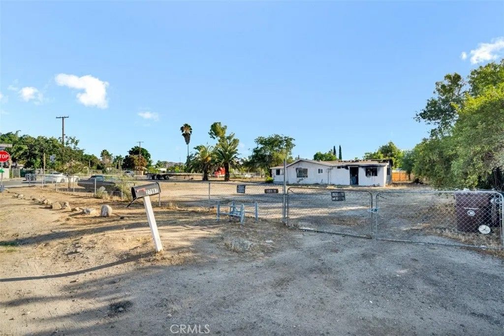 Photo of 27987 jefferson Avenue, Menifee, CA 92586 (MLS # SW26002506)