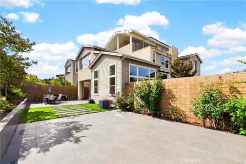 Tiny photo for 125 Source, Irvine, CA 92618 (MLS # AR26145378)