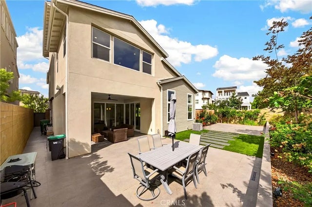 125 Source, Irvine