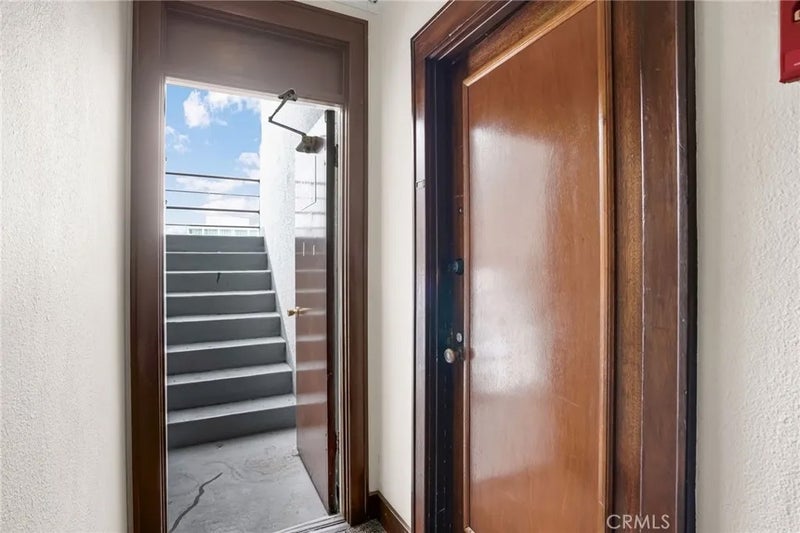 360 W Ocean Blvd. 1105