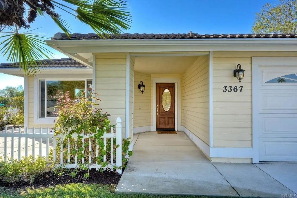 Photo of 3367 Corte Tiburon, Carlsbad, CA 92009 (MLS # NDP2609311)