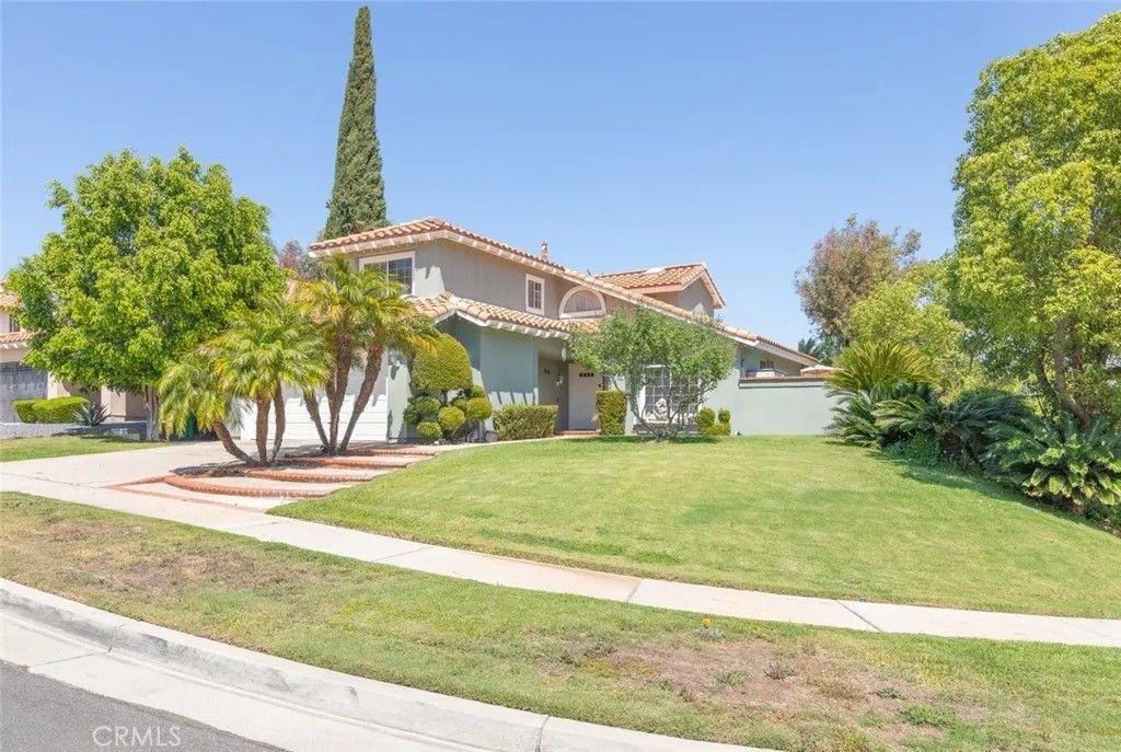 Photo of 711 Lassen Drive, Corona, CA 92879 (MLS # SW26091851)