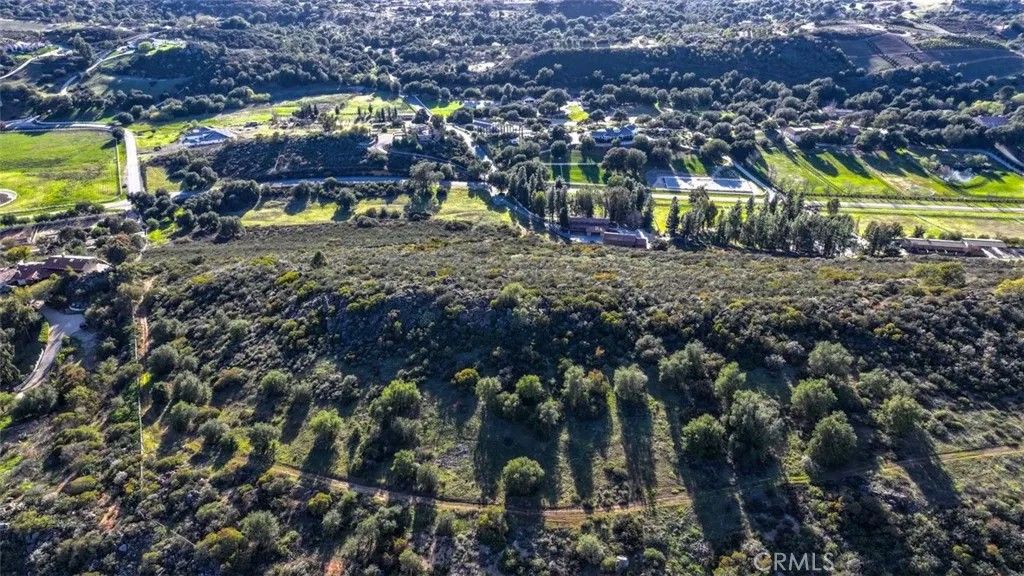 Photo of 39830 Arrieta, Murrieta, CA 92562 (MLS # ND25226953)
