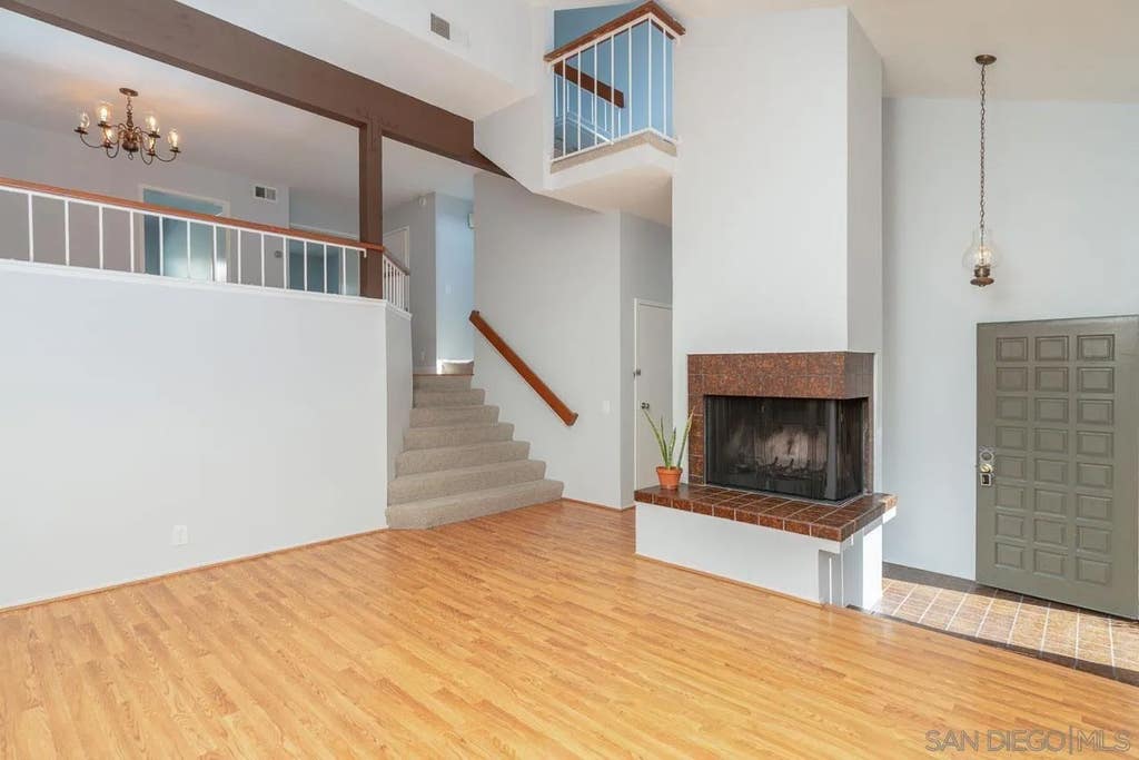 Photo of 3286 Caminito Eastbluff #114, La Jolla, CA 92037 (MLS # 260013771)