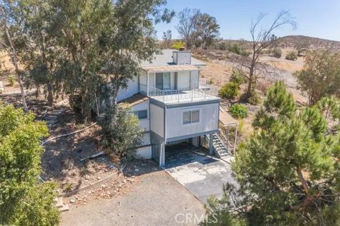 Photo of 17250 Gunnerson Street, Lake Elsinore, CA 92530 (MLS # SW26042711)