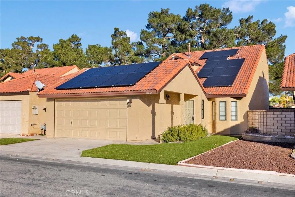 Photo of 11659 Pepper Lane, Apple Valley, CA 92308 (MLS # HD25267646)