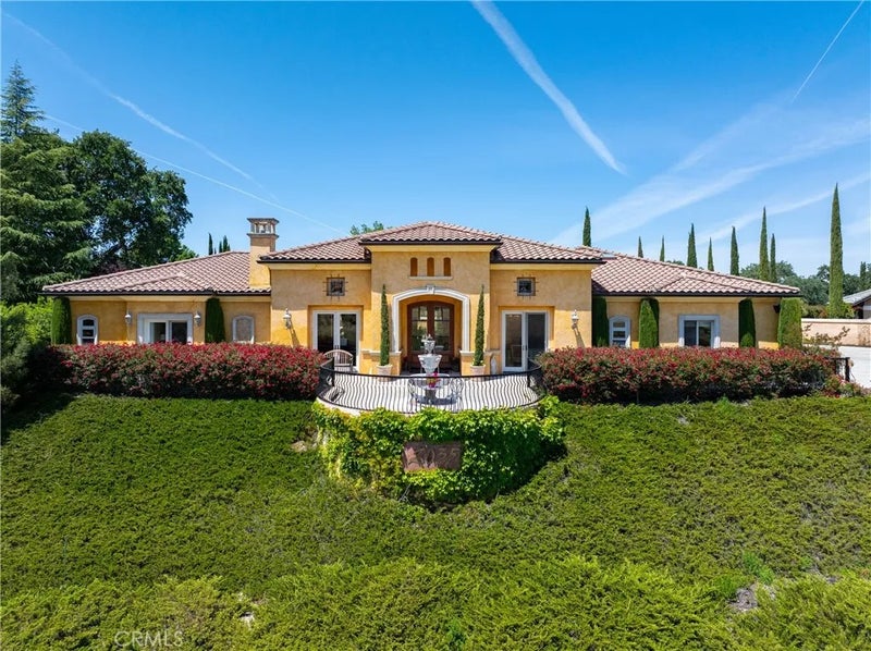 2035 Rancho Caro