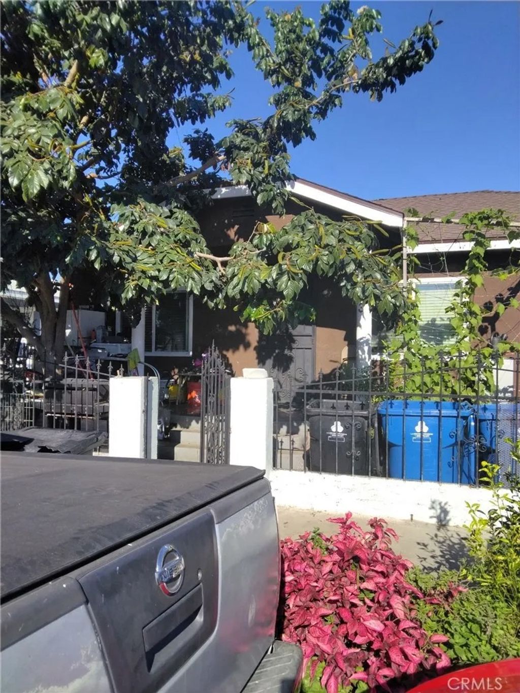 Photo of 113 W 66 St, Los Angeles, CA 90003 (MLS # IV25281561)
