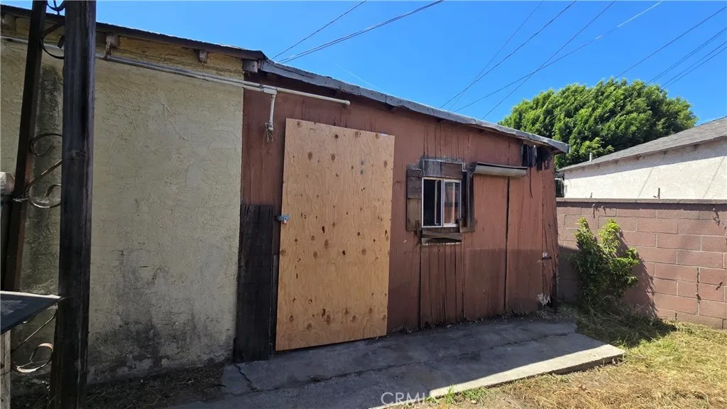 1605 E Orchard