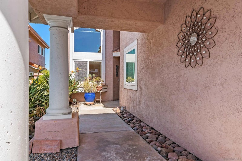 3218 San Helena