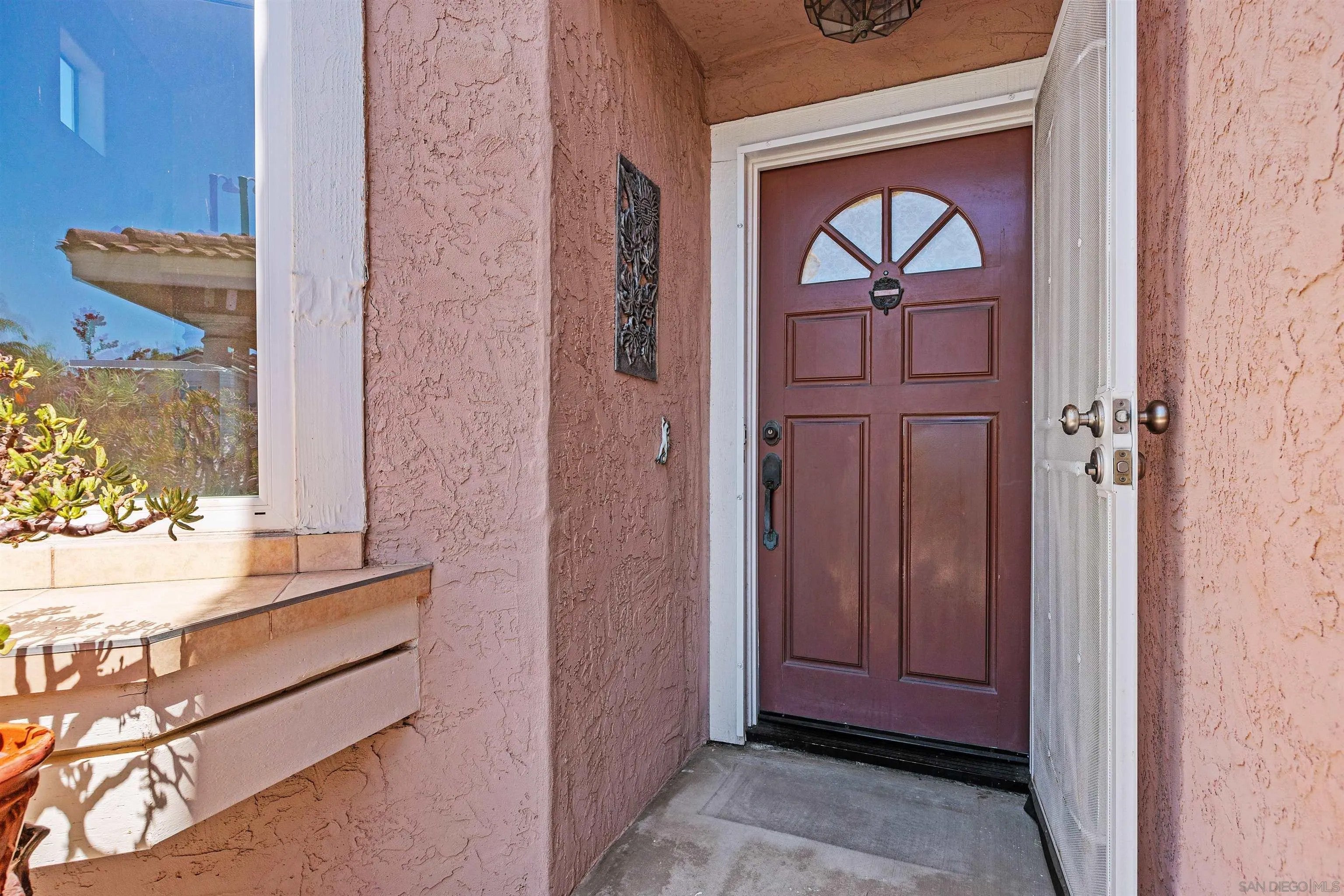 3218 San Helena