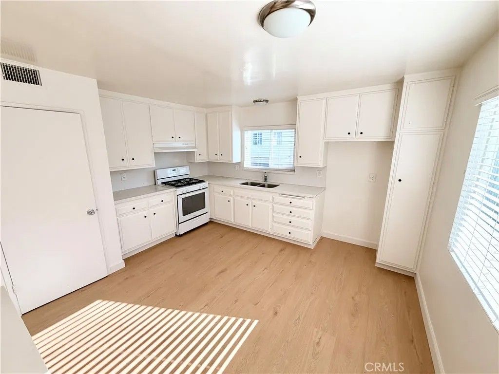 Photo of 313 W Avenida Palizada #C, San Clemente, CA 92672 (MLS # OC25269397)