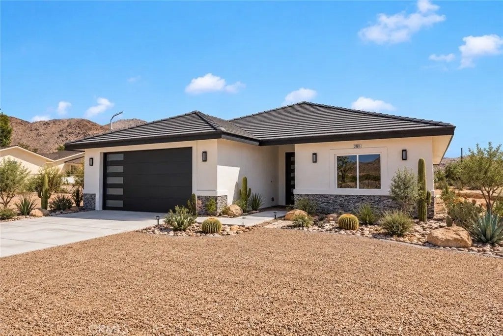 24911 VIA VISTA RD