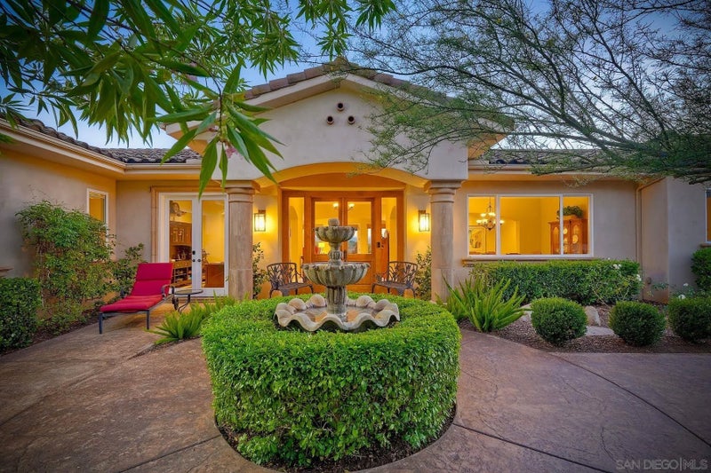 30388 Castlecrest