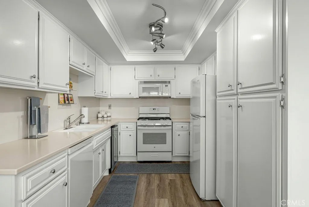 1110 W 10th Street 104