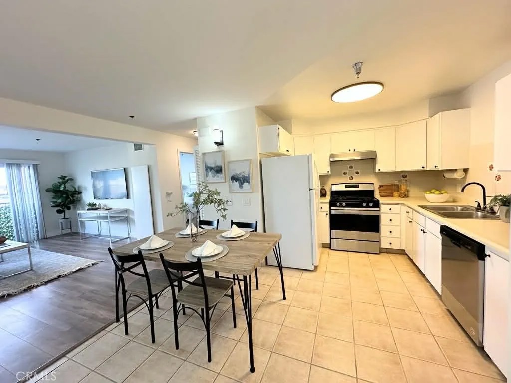 24410 Crenshaw 113