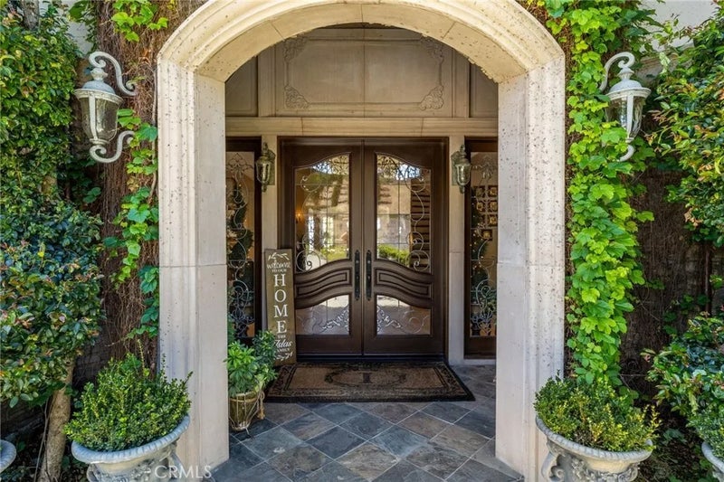590 Gordon Highlands