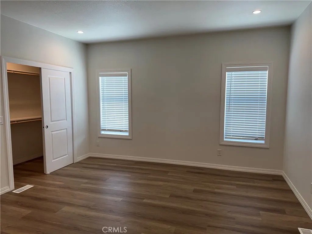 1560 Otterbein 12
