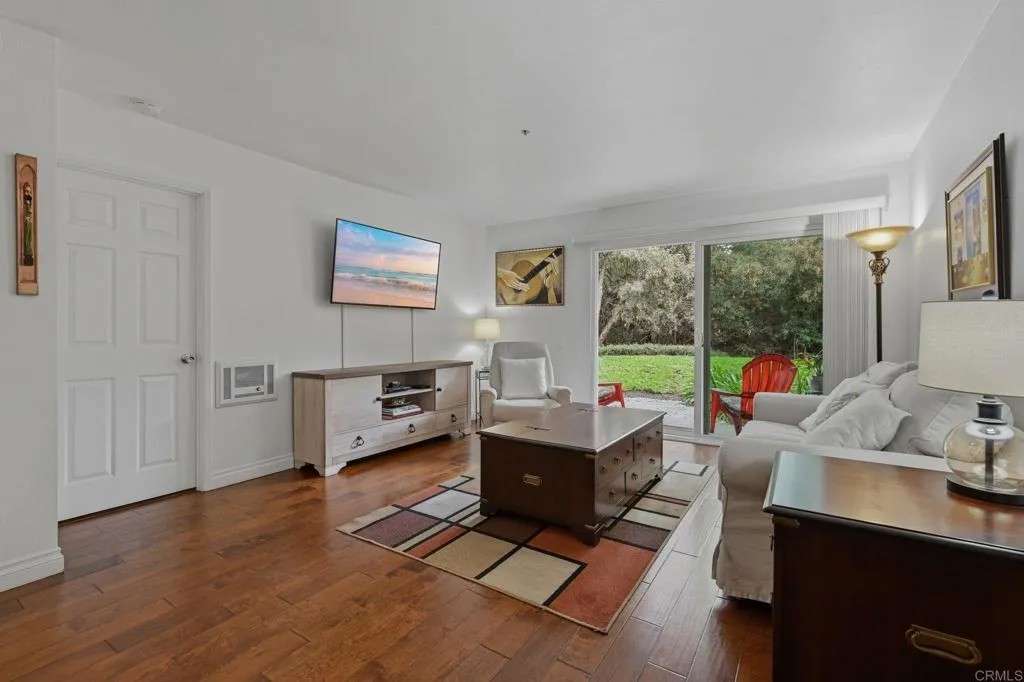 3513 Caminito Sierra 101