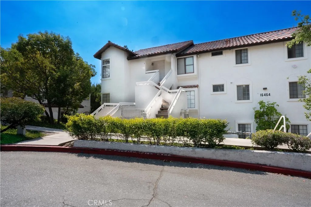 16464 Avenida Venusto