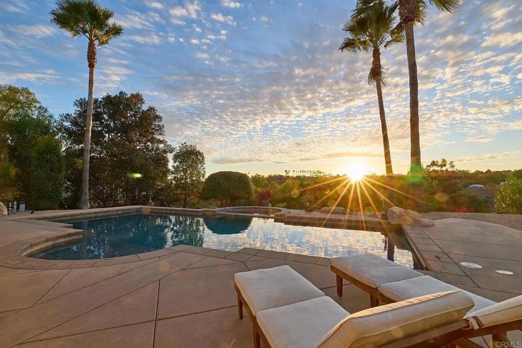 Photo of 2869 Dos Lomas Place, Fallbrook, CA 92028 (MLS # NDP2509616)