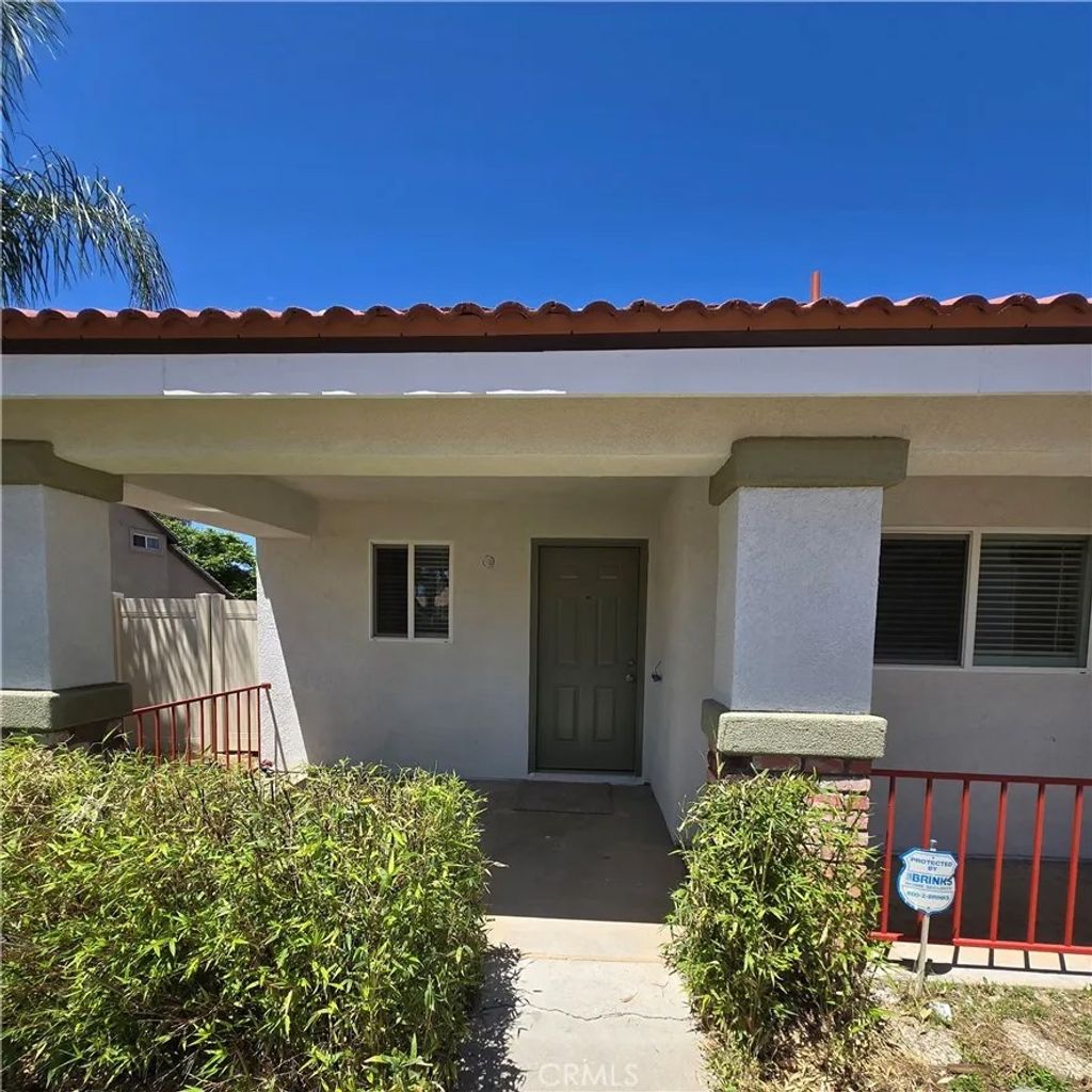 Photo of 7784 Chanticleer Road, Highlands, CA 92346 (MLS # IG26013955)