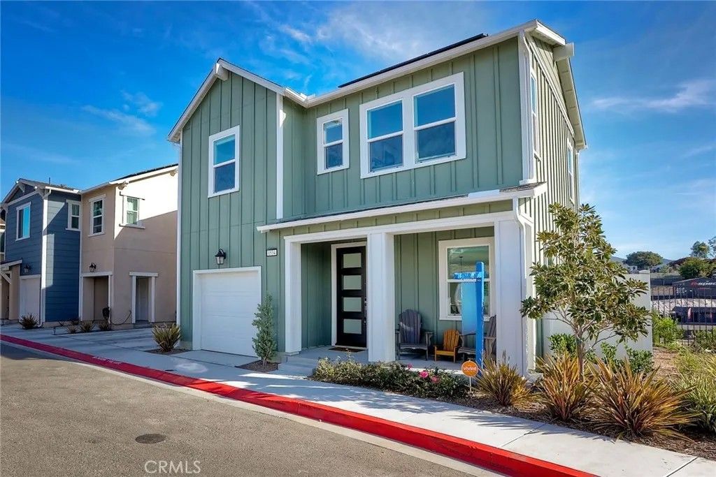 Photo of 1534 Wingwood Ln, Vista, CA 92083 (MLS # ND26049481)