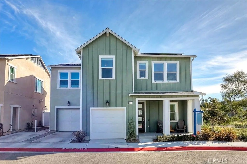 Photo of 1534 Wingwood Ln, Vista, CA 92083 (MLS # ND26049481)