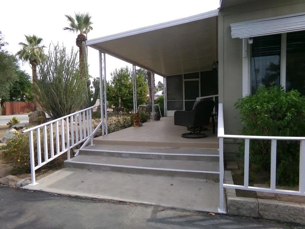 1010 Palm Canyon 55