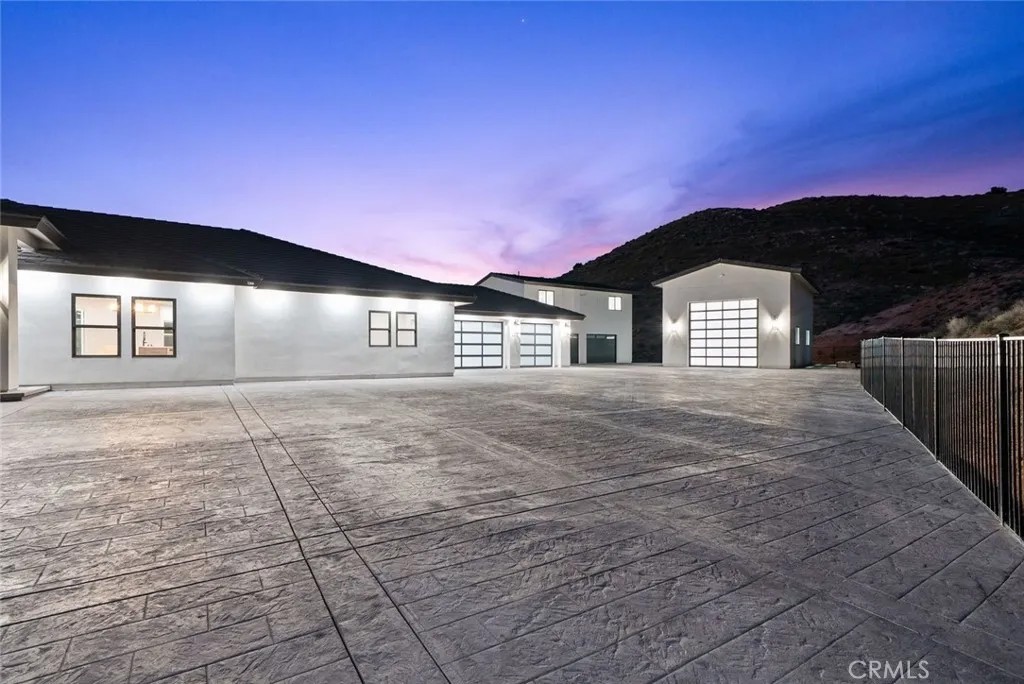 2227 W. AVENUE Y8 Court