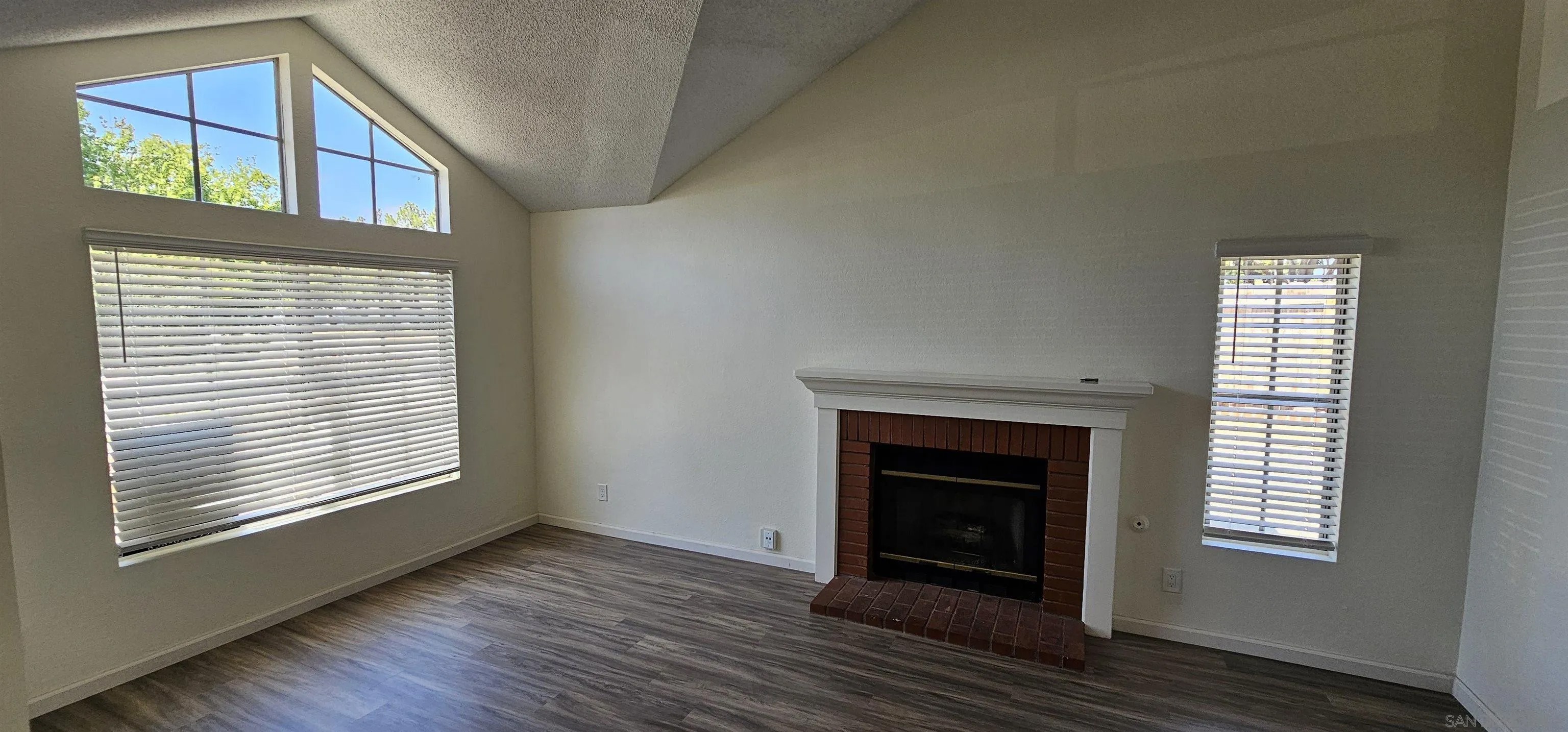 7505 Bannister Ln