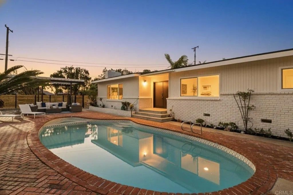 Photo of 1019 Torole Circle, Vista, CA 92084 (MLS # NDP2510953)