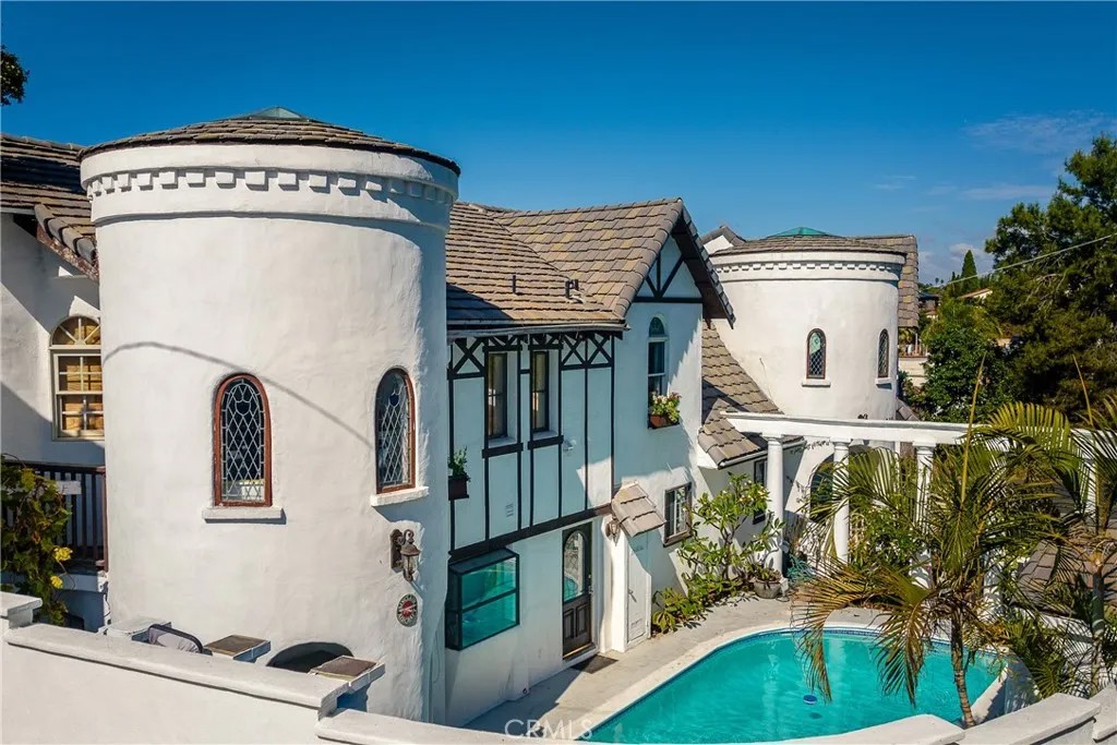 915 Highland Drive