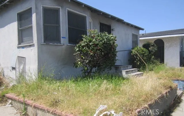 204 E Imperial