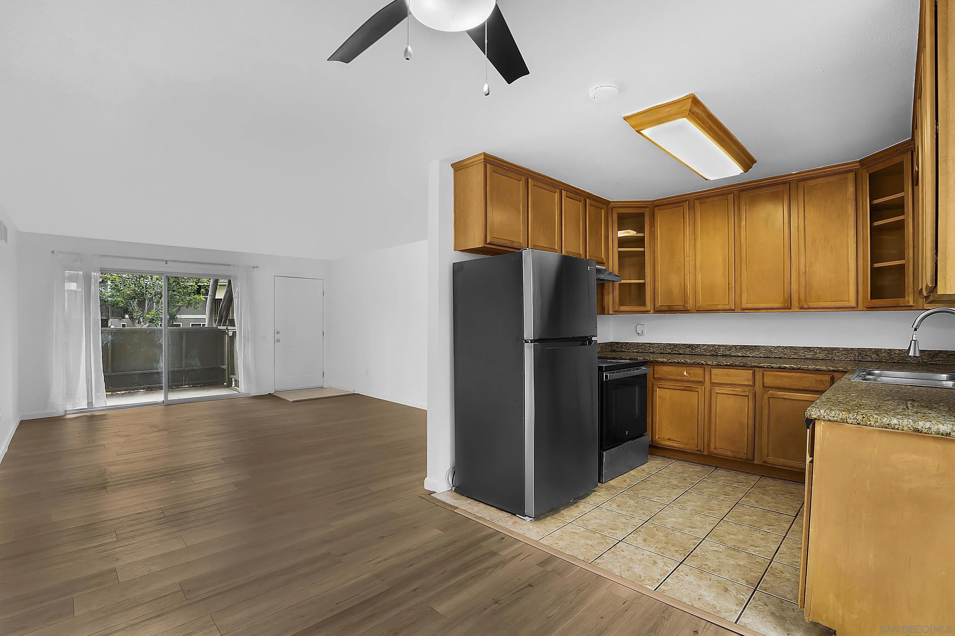 6333 COLLEGE GROVE WAY #13106