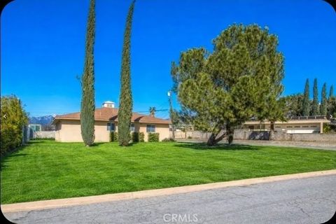 Photo of 34334 La Raye Dr, Yucaipa, CA 92399 (MLS # CV26029210)