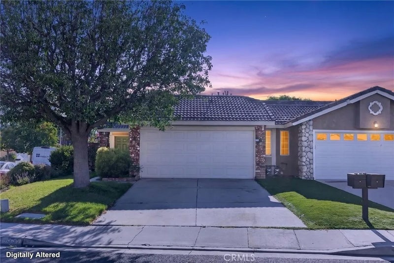 8433 E Saratoga