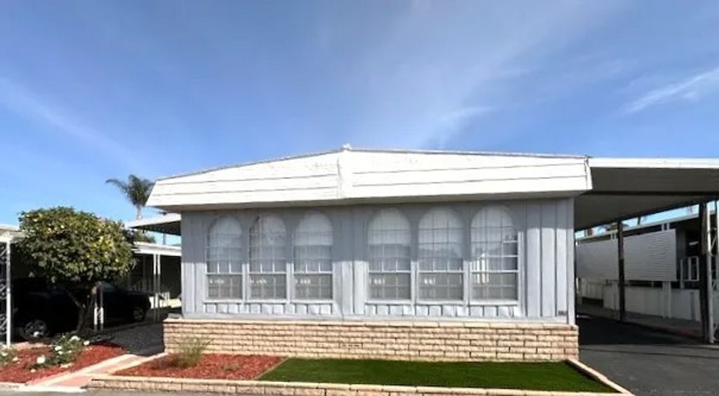 Photo of 881 N. Lake Street #204, Hemet, CA 92544 (MLS # SW26026199)