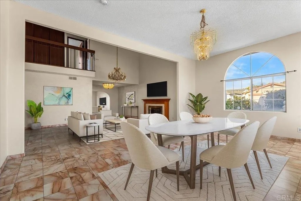 3136 Don pancho way