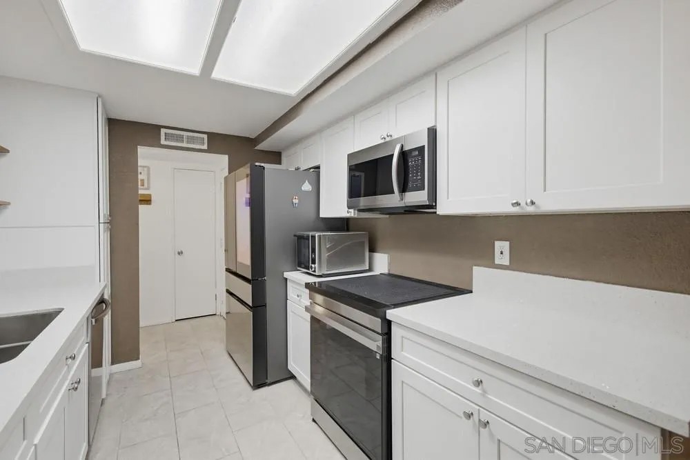 1010 E Washington Ave. 72