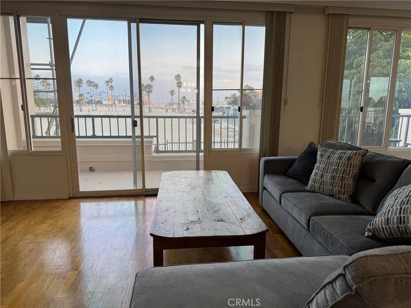 850 E Ocean Boulevard B3