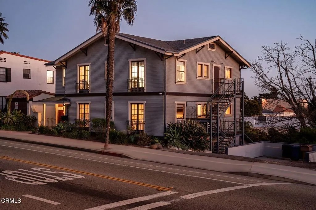 570 Poli Street