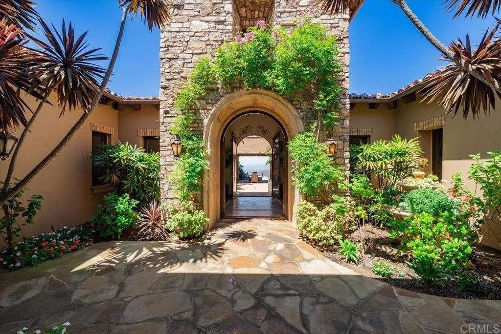 Photo of 7930 Camino De Arriba, Rancho Santa Fe, CA 92067 (MLS # NDP2603629)