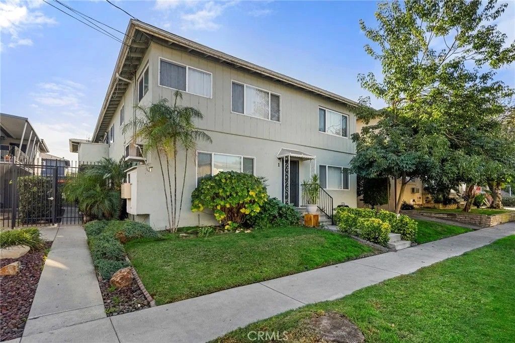 Photo of 13520 Rye, Sherman Oaks, CA 91423 (MLS # GD26014995)