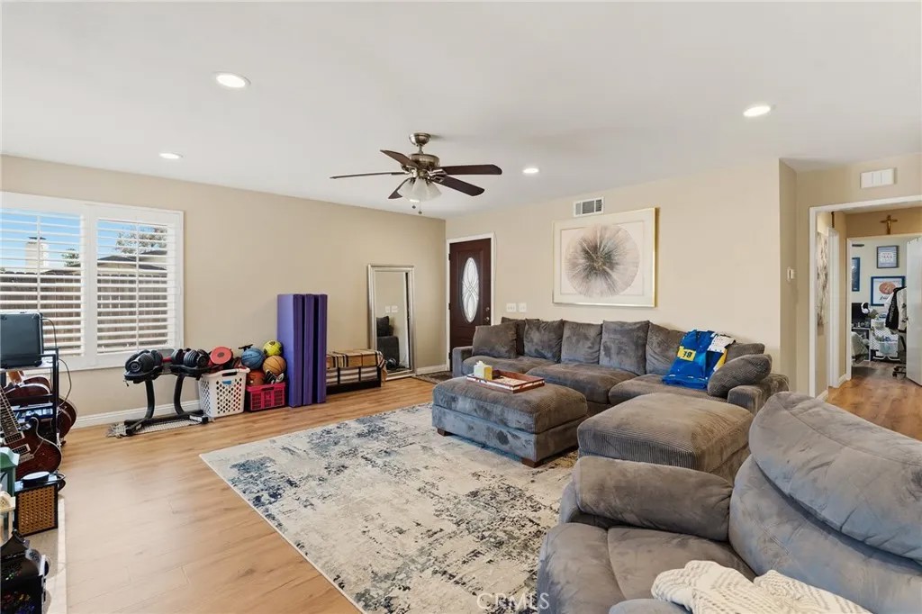 5259 Creekside Rd