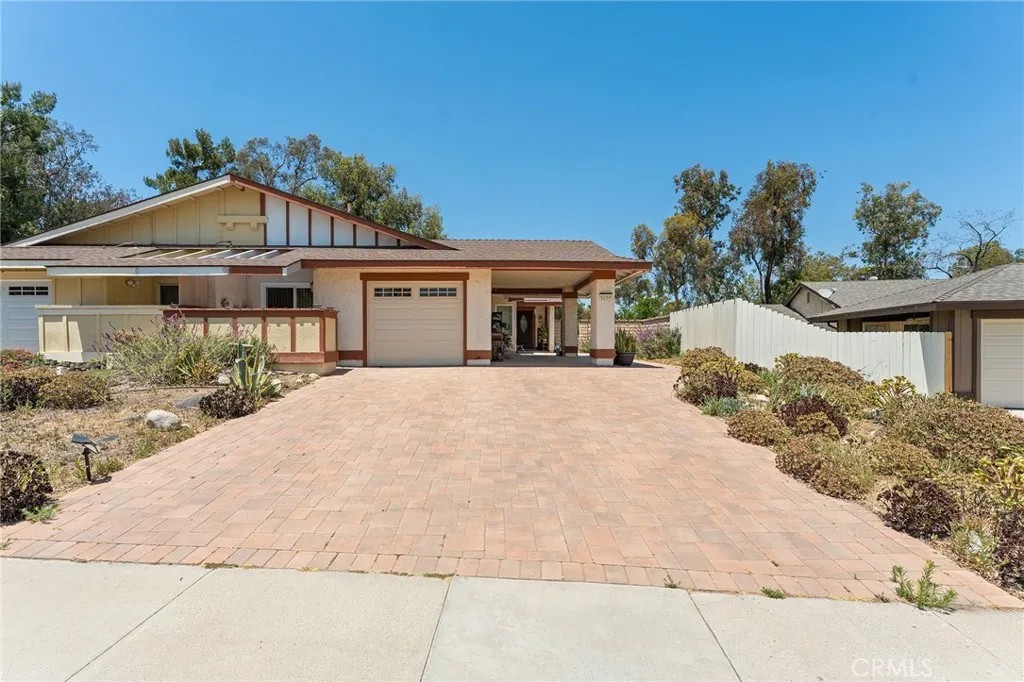 5259 Creekside Rd