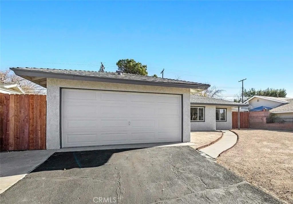 Photo of 44532 Andale Ave, Lancaster, CA 93535 (MLS # PW25242141)