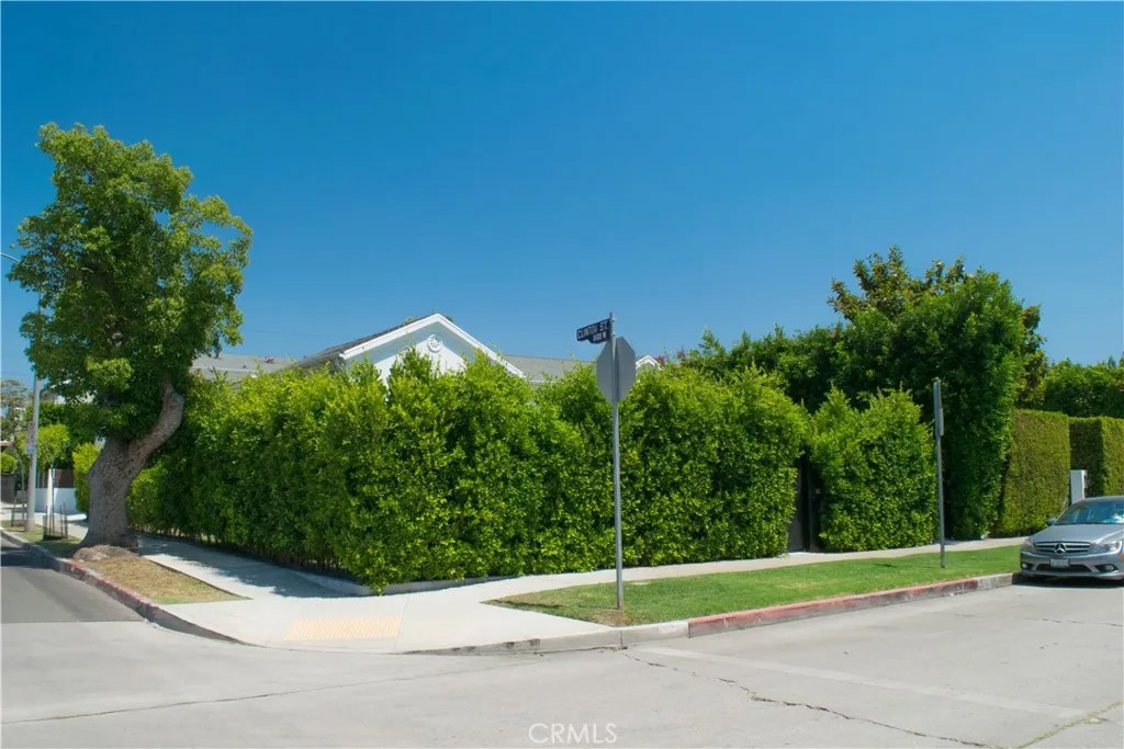 542 N Kilkea Drive